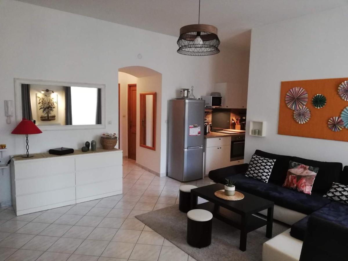 Orange: appartement pratique et idéalement placé Orange  Extérieur photo
